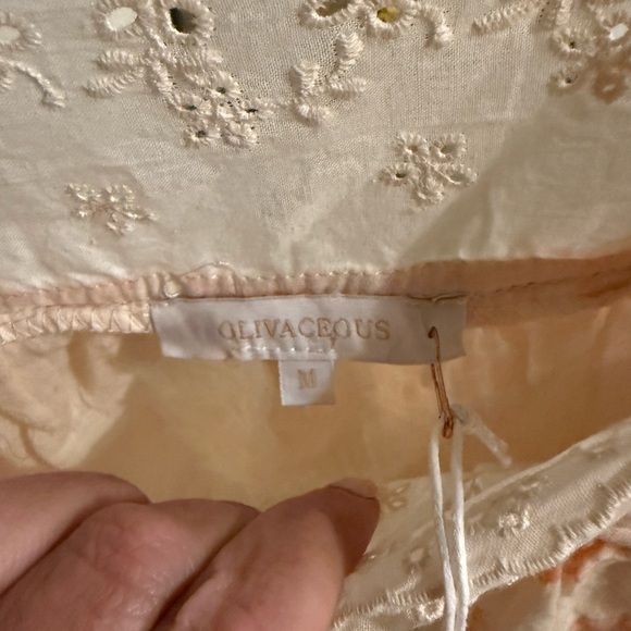 NWT Olivaceous Boho Floral Puff Sleeve Festival Top M - Picture 4 of 11